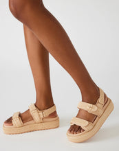 Load image into Gallery viewer, Steve Madden Nat Raffia Platform
